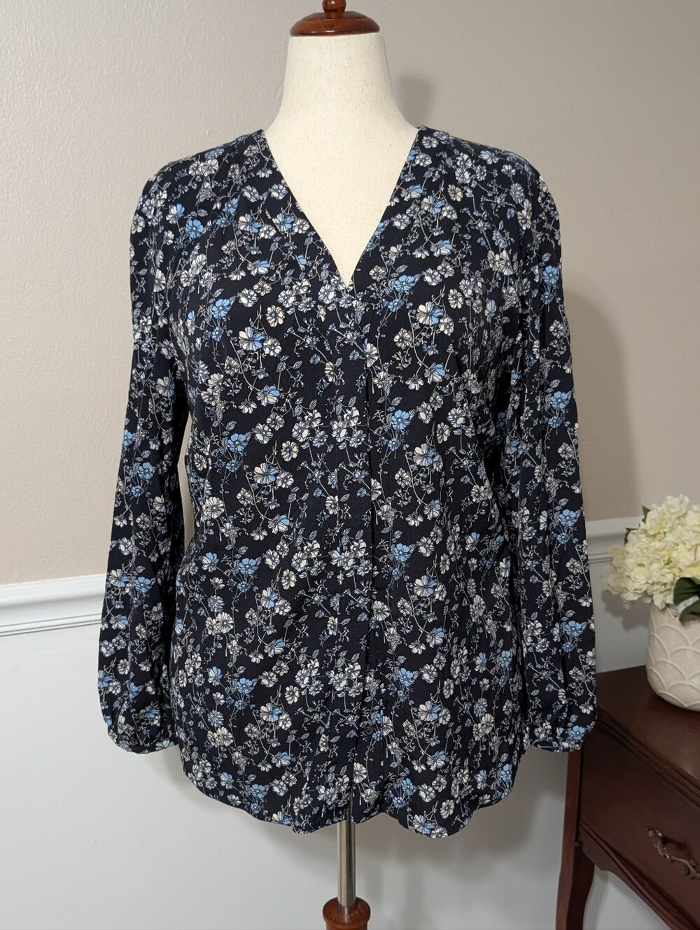 Chase Bank Lands End Apparel Floral Blouse